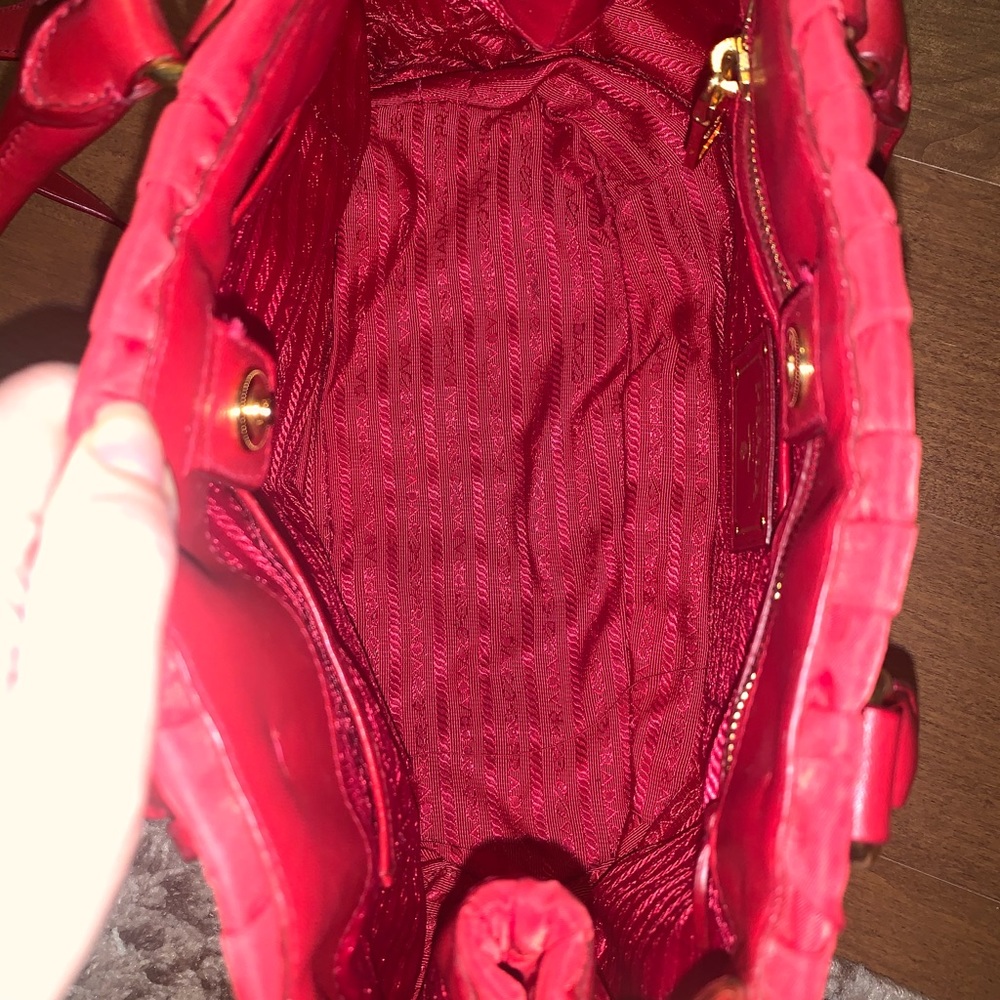 Prada Red Gauffre - Picture 12 of 12